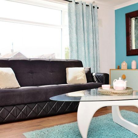 Sm Dreams Unlimited Serviced Accommodation- Stanwell-Staines-Heathrow Екстер'єр фото