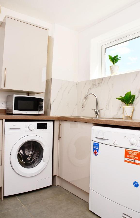 Sm Dreams Unlimited Serviced Accommodation- Stanwell-Staines-Heathrow Екстер'єр фото