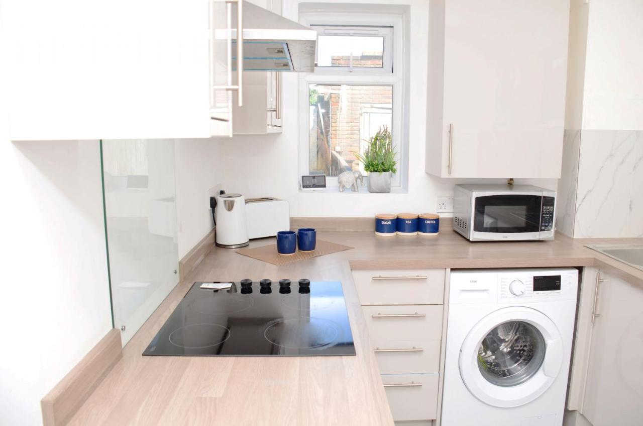 Sm Dreams Unlimited Serviced Accommodation- Stanwell-Staines-Heathrow Екстер'єр фото