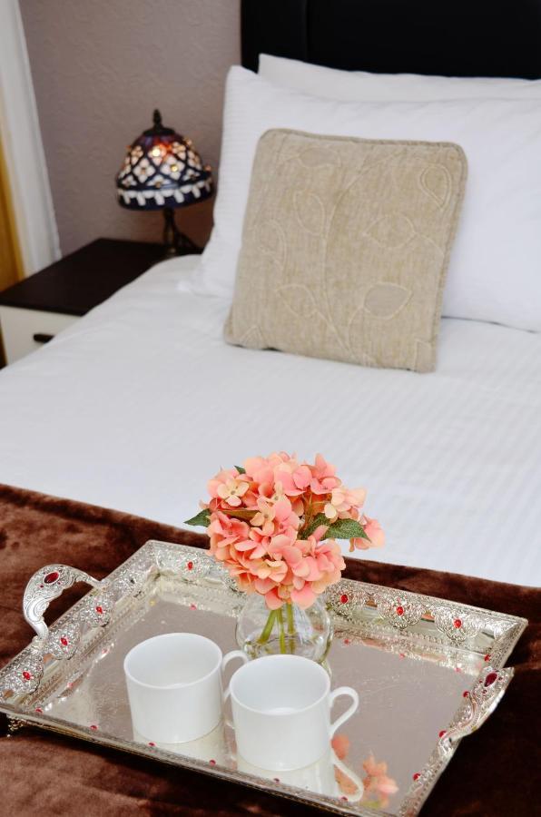 Sm Dreams Unlimited Serviced Accommodation- Stanwell-Staines-Heathrow Екстер'єр фото