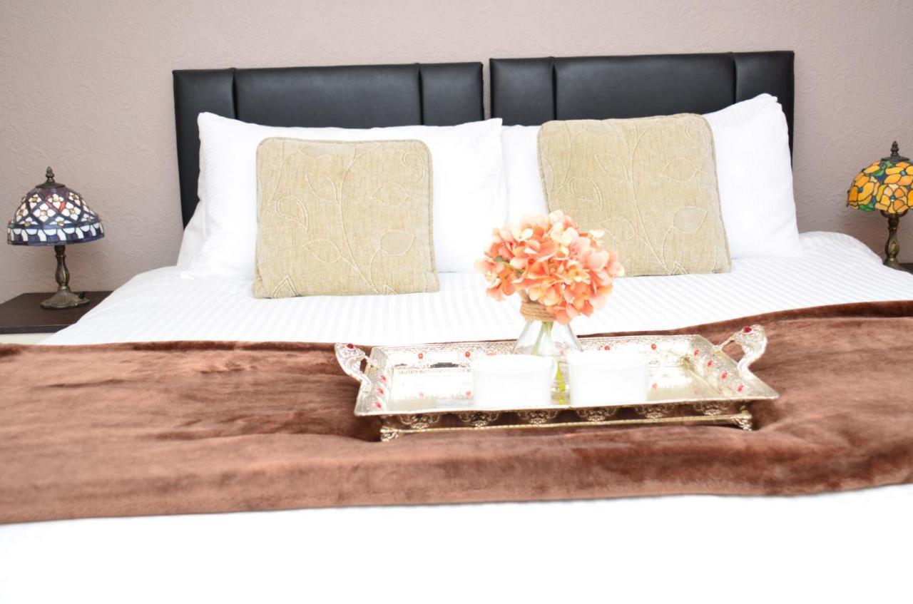 Sm Dreams Unlimited Serviced Accommodation- Stanwell-Staines-Heathrow Екстер'єр фото