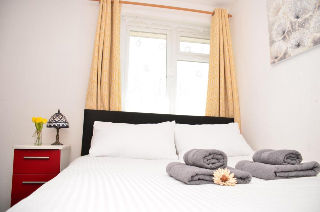 Sm Dreams Unlimited Serviced Accommodation- Stanwell-Staines-Heathrow Екстер'єр фото