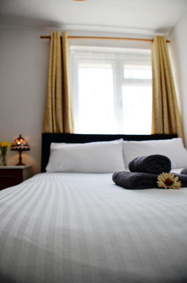 Sm Dreams Unlimited Serviced Accommodation- Stanwell-Staines-Heathrow Екстер'єр фото