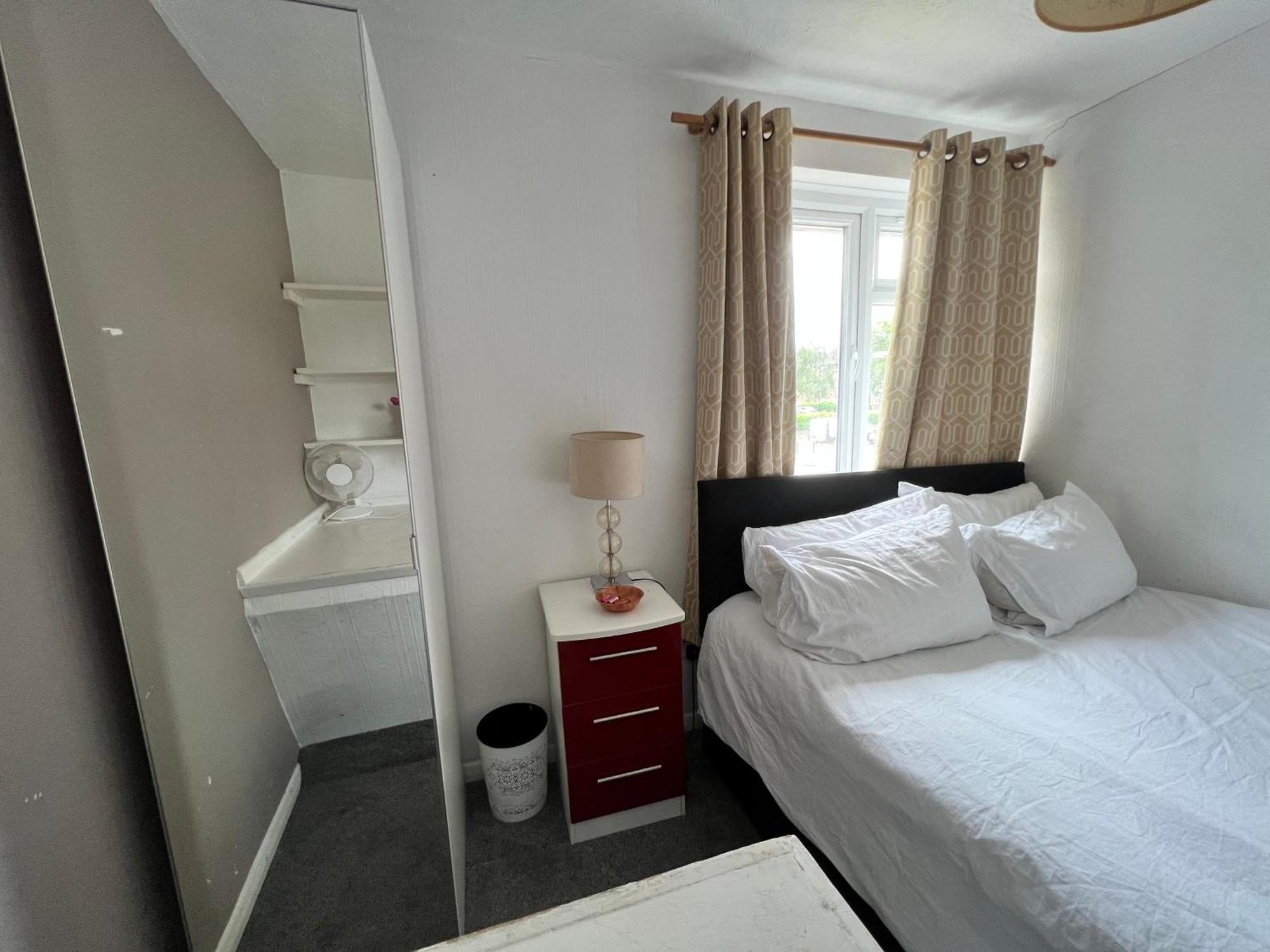 Sm Dreams Unlimited Serviced Accommodation- Stanwell-Staines-Heathrow Екстер'єр фото